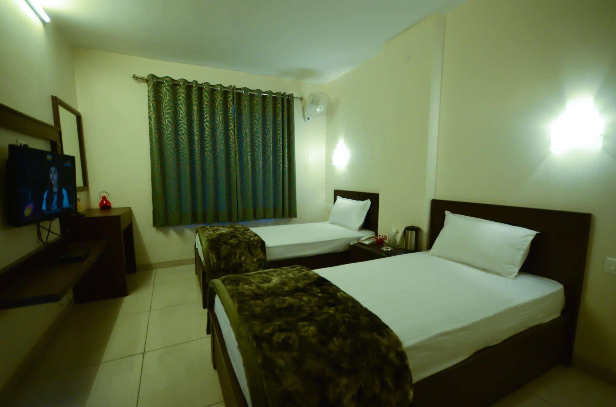 Hotel Sunday Inn Jaipur Eksteriør bilde